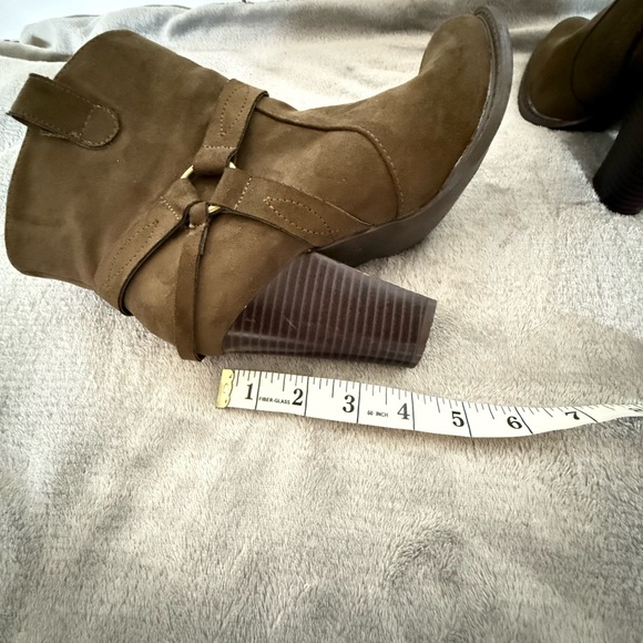 JustFab Olive Ankle Booties - Picture 5 of 8